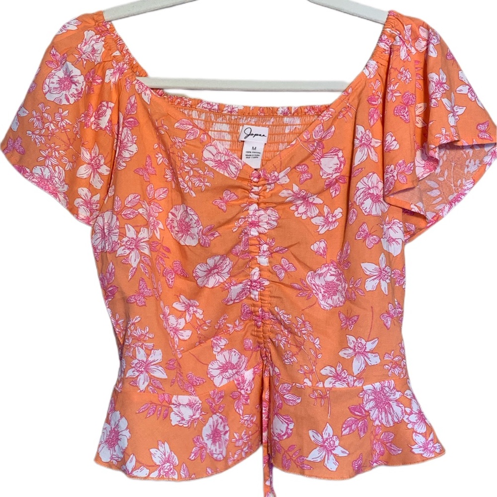 Japna women size medium top, NWOT.